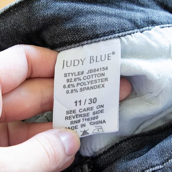 Judy Blue Skinny Fit Charcoal Raw Hem Jeans - Picture 6 of 6